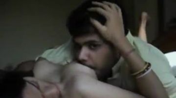 Une belle femme Desi Telugu baise son mari