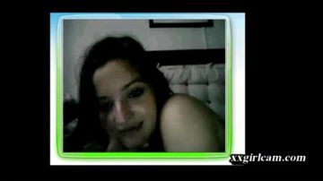 Latina amateur jugando por webcam
