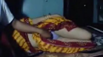Excited bhabhi finds a crazy lover to cheat with