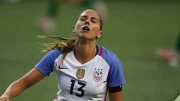 Photos sexy d'Alex Morgan