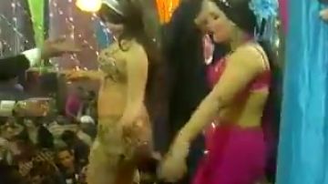 Just a normal party here