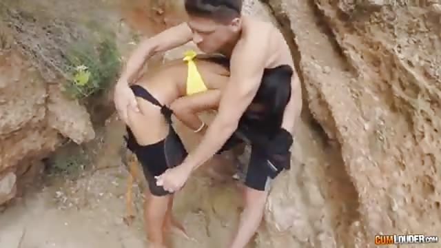 Casal Gostoso Fode Na Praia PORNDROIDSCOM